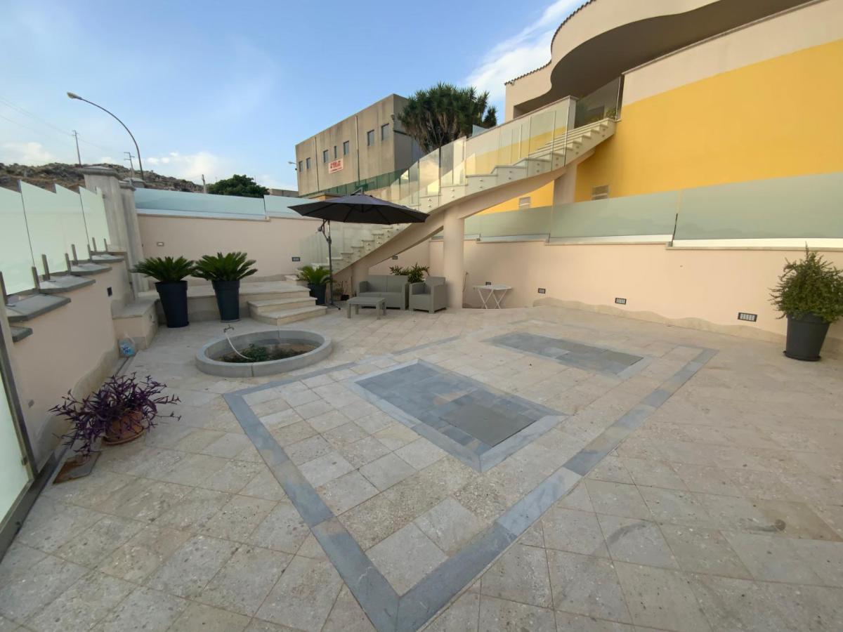 Oasi Nel Deserto Bed & Breakfast Custonaci Exterior foto